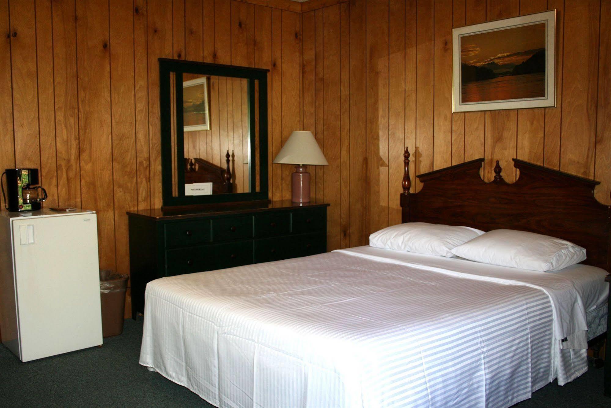 Chestnut Grove Family Resort Mount Pocono Exterior foto